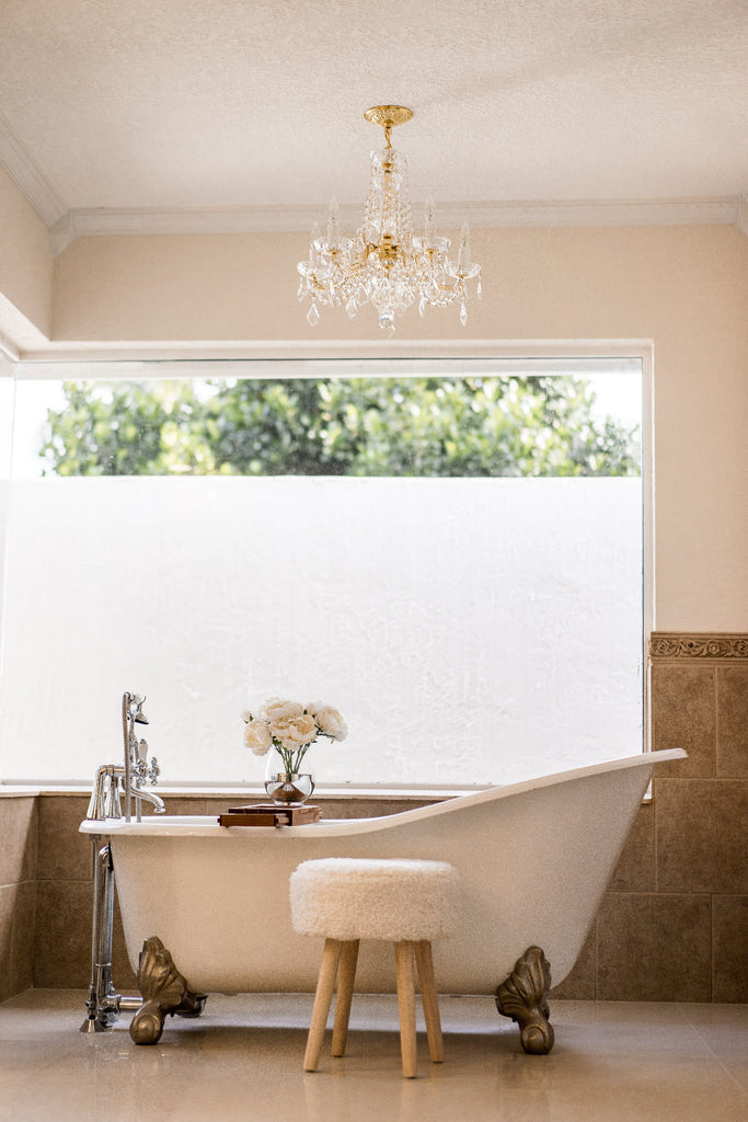 Crystorama Crystorama Maria Theresa 5 Light Hand Cut Crystal Gold Chandelier