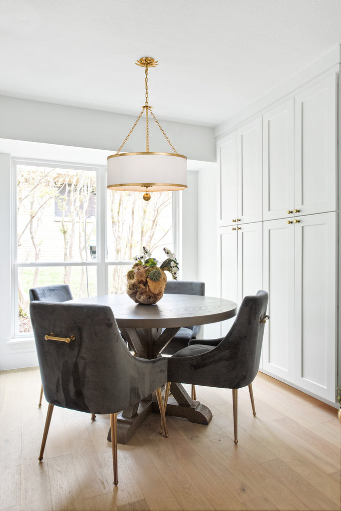 Crystorama Crystorama Broche 6 Light Antique Gold Chandelier