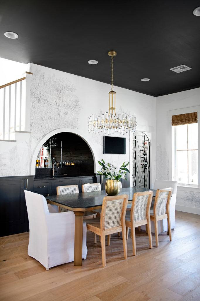 Crystorama Crystorama Bolton 12 Light Aged Brass Chandelier