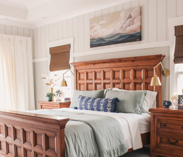 Crystorama Crystorama Mitchell 1 Light Aged Brass Task Sconce