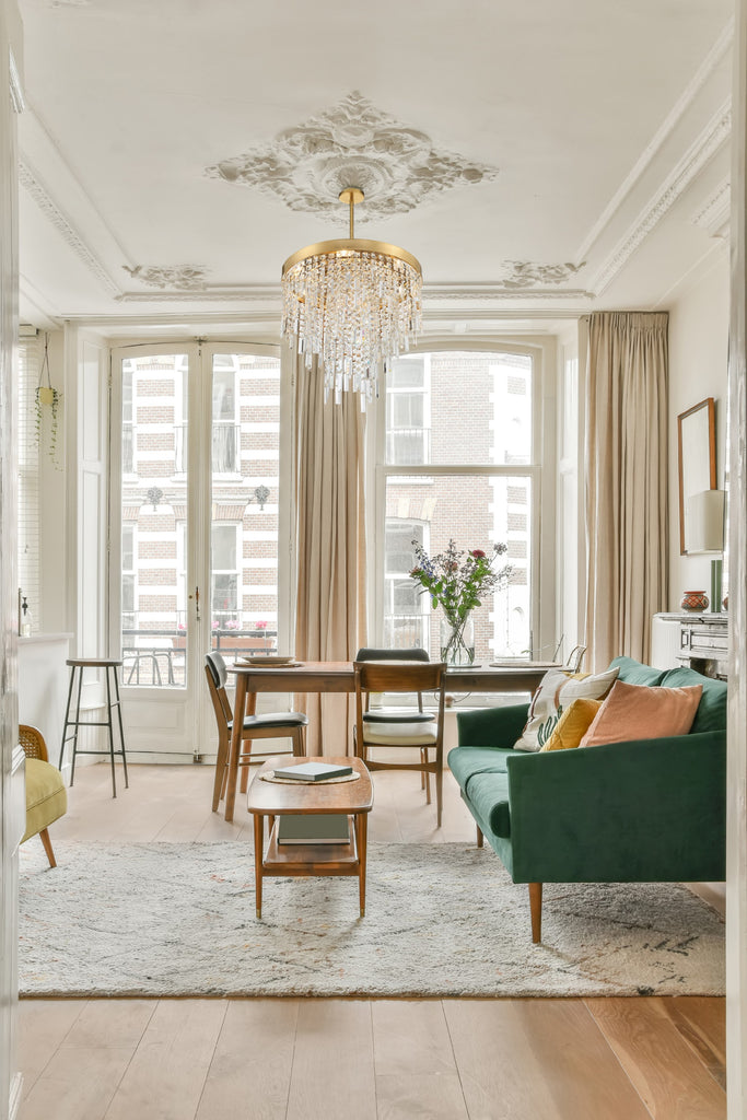 Crystorama Crystorama Winfield 5 Light Antique Gold Chandelier