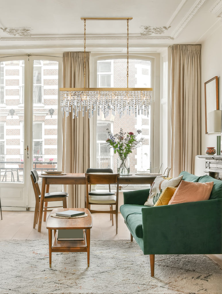 Crystorama Crystorama Winfield 6 Light Antique Gold Chandelier