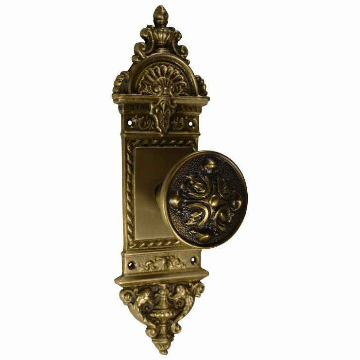 L'Enfant Small Backplate Door Set with Romanesque Door Knobs (Several Finishes Available)